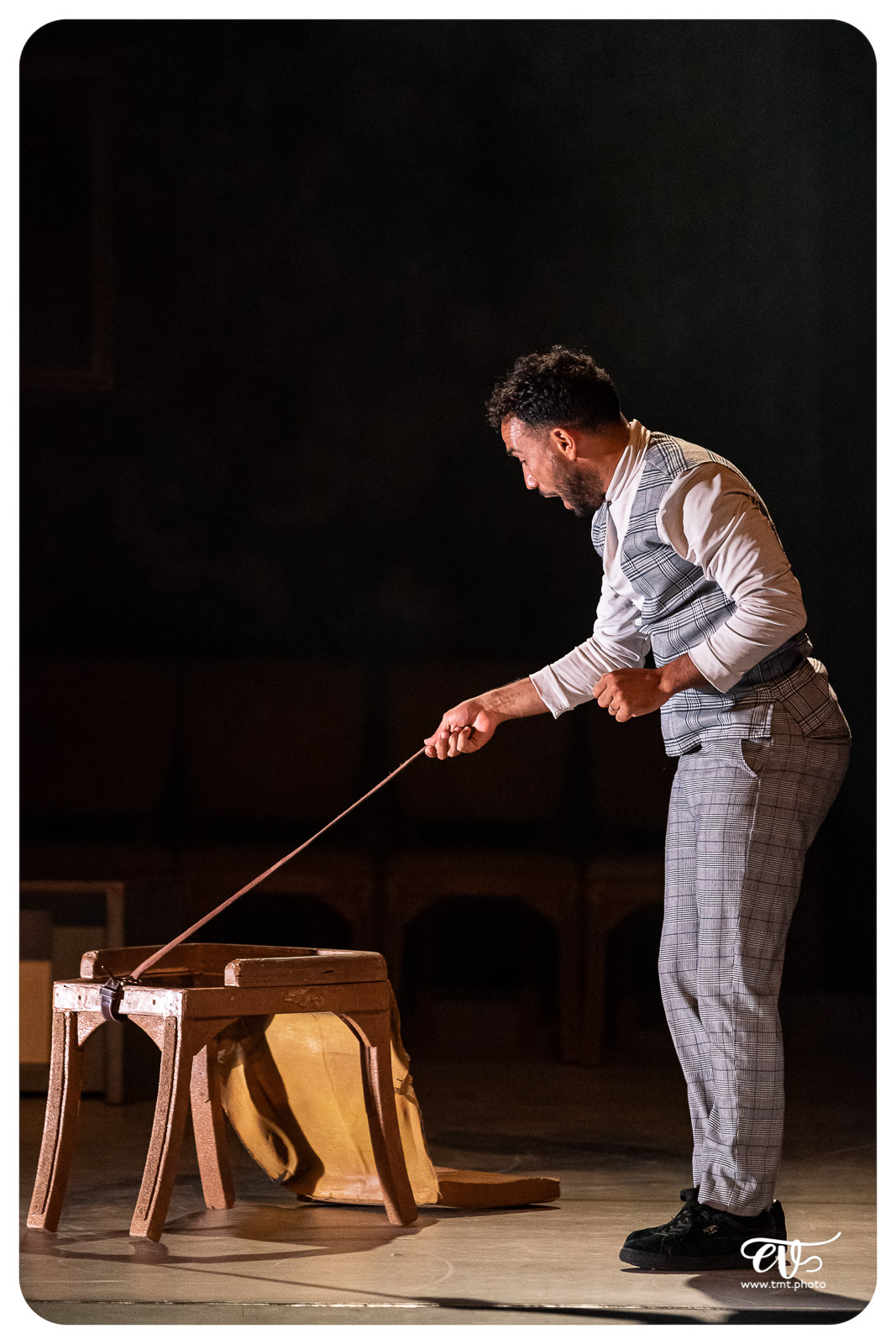 SUR LE FIL (CIE PYRAMID)